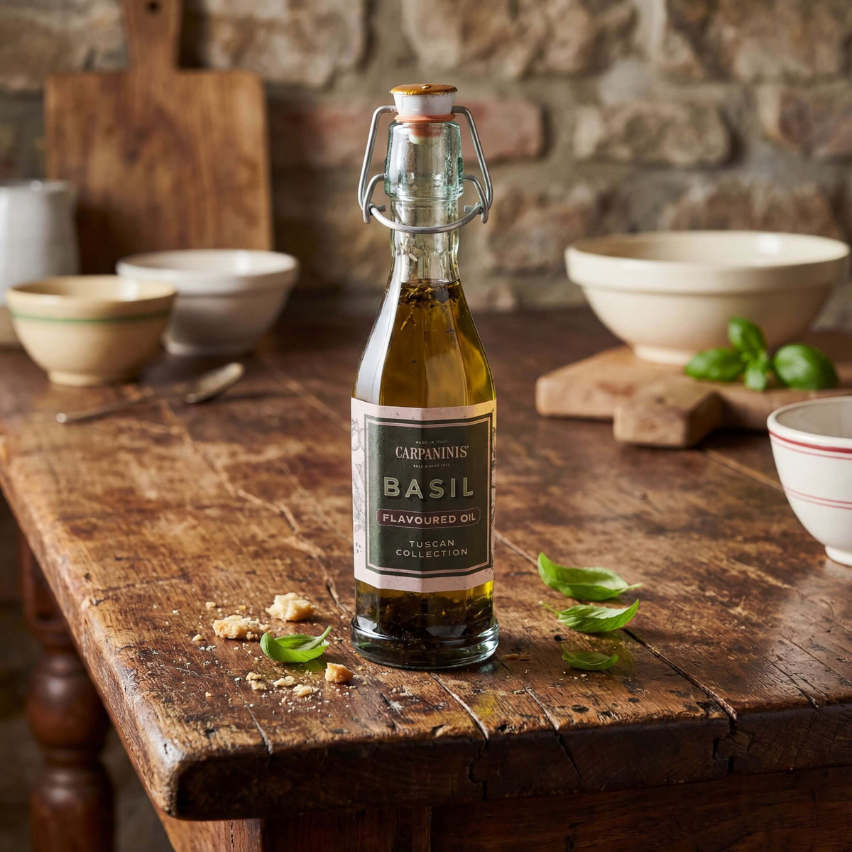 Basil-flavoured Italian EVOO